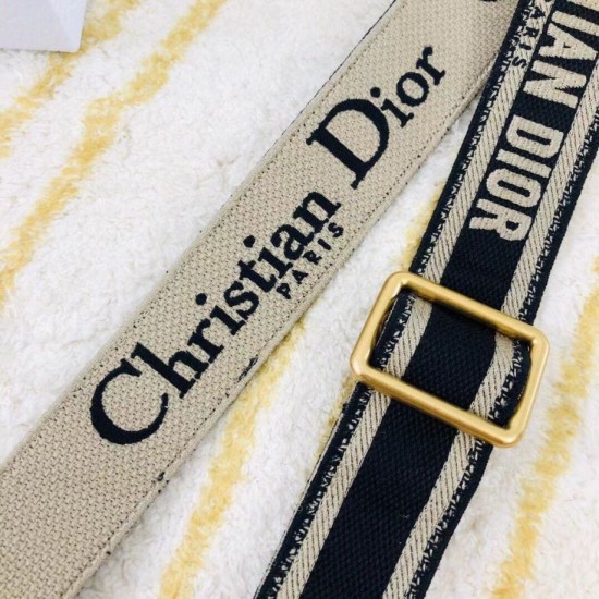 Replica Tracolla regolabile con ricamo Dior Nera imitazioni Miglior Prezzo Tracolla regolabile con ricamo Dior Nera Replica