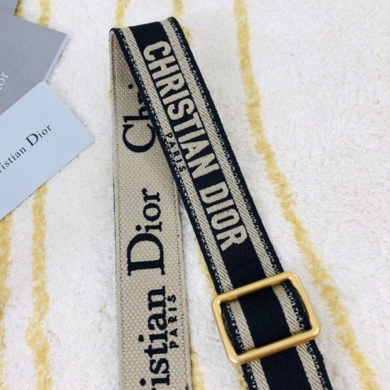 Replica Tracolla regolabile con ricamo Dior Nera imitazioni Miglior Prezzo Tracolla regolabile con ricamo Dior Nera Replica
