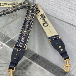 Replica falso Tracolla Dior con Anello Ricamo Obliquo con Medaglioni Blu imitazioni Miglior Prezzo falso Tracolla Dior con Anello Ricamo Obliquo con Medaglioni Blu Replica