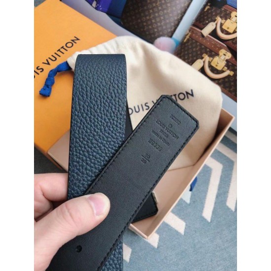 Dupe Cintura reversibile Damier Louis Vuitton 40MM argento M0336V imitazioni perfette Replica Cintura reversibile Damier Louis Vuitton 40MM argento M0336V Griffate