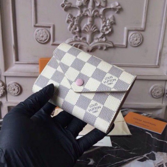 Replica Alta gamma Portafoglio Victorine Damier Azur N64022 Outlet Alta gamma replica Portafoglio Victorine Damier Azur N64022 imitazioni perfette