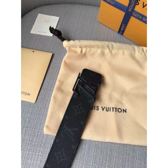 Dupe LV Initiales 40MM Cintura reversibile Taiga M0157V imitazioni perfette Replica LV Initiales 40MM Cintura reversibile Taiga M0157V Griffate