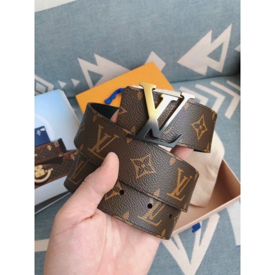 Replica Spray Louis Vuitton 40mm Cintura reversibile Monogram M0332Q Griffate