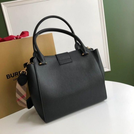 Replica Burberry Buckle Bag 0221 Nero Outlet Burberry Buckle Bag 0221 Nero imitazioni perfette