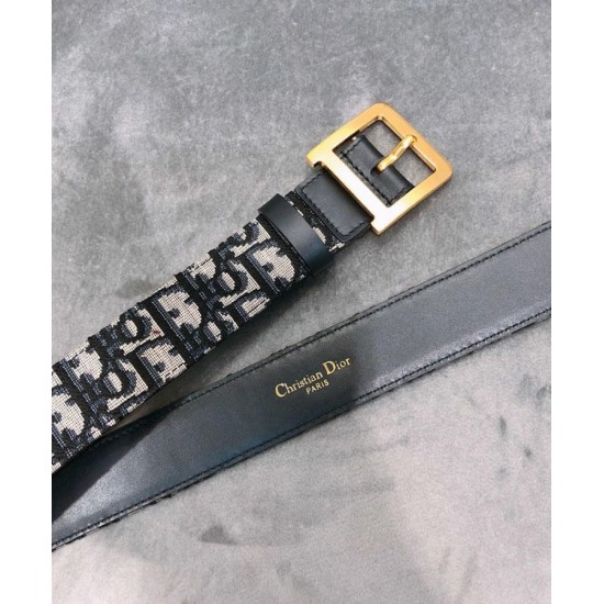 replica Cintura Christian Dior Diorquake Dior Oblique da donna blu scuro Dupe Perfetta Cloni Firmate replica Cintura Christian Dior Diorquake Dior Oblique da donna blu scuro imitazioni