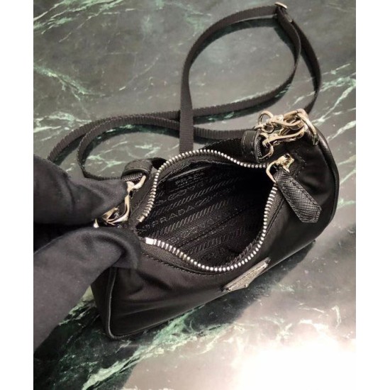 Dupe Mini borsa a tracolla Prada Re-Edition in nylon 1TT122 imitazioni perfette Replica Mini borsa a tracolla Prada Re-Edition in nylon 1TT122 Griffate