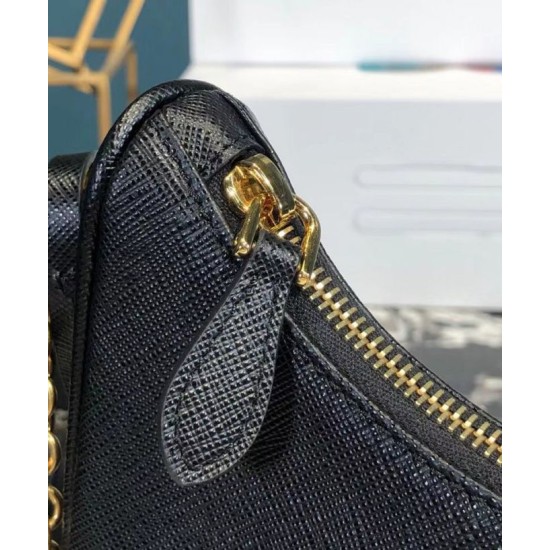 Dupe Borsa Prada Re-Edition 2005 in pelle Saffiano 1BH204 Nera imitazioni perfette Replica Borsa Prada Re-Edition 2005 in pelle Saffiano 1BH204 Nera Griffate