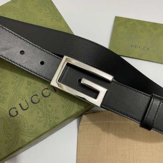 Gucci Cintura reversibile con fibbia G Square 626974 Nero Argento Gucci Cintura reversibile con fibbia G Square 626974 Nero Argento