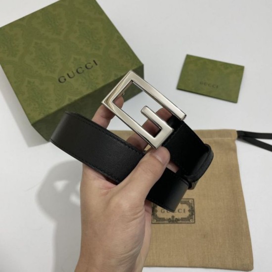 Gucci Cintura reversibile con fibbia G Square 626974 Nero Argento Gucci Cintura reversibile con fibbia G Square 626974 Nero Argento