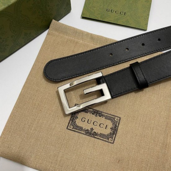 Gucci Cintura reversibile con fibbia G Square 626974 Nero Argento Gucci Cintura reversibile con fibbia G Square 626974 Nero Argento