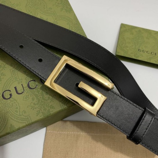 Gucci Cintura reversibile con fibbia G Square 626974 Black Gold Gucci Cintura reversibile con fibbia G Square 626974 Black Gold