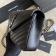 Borsa a tracolla YSL Saint Laurent Medium Envelope Kate Chain Mix Matelasse Nero Argento Borsa a tracolla YSL Saint Laurent Medium Envelope Kate Chain Mix Matelasse Nero Argento