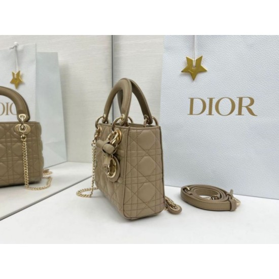 Replica Borse Dior Mini Lady Dior agnello cannage Arco biscotto caldo Imitazioni Replica Borse Dior Mini Lady Dior agnello cannage Arco biscotto caldo