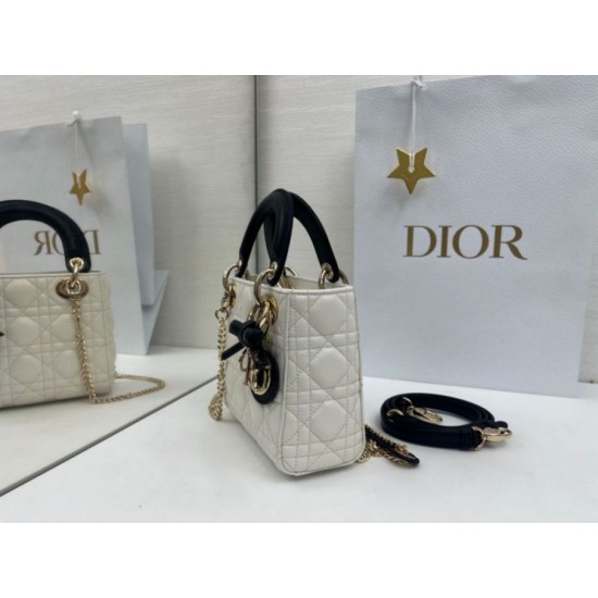 Replica Borse Dior Mini Lady Dior agnello cannage Arco beige/nero Imitazioni Replica Borse Dior Mini Lady Dior agnello cannage Arco beige/nero
