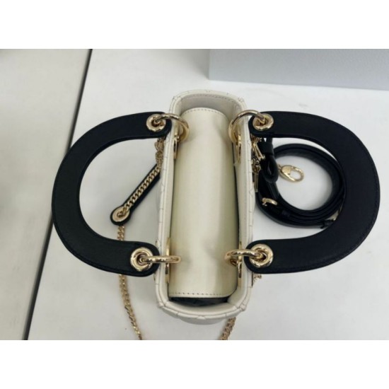 Replica Borse Dior Mini Lady Dior agnello cannage Arco beige/nero Imitazioni Replica Borse Dior Mini Lady Dior agnello cannage Arco beige/nero
