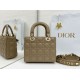 Replica Borse Dior Lady Dior My ABC Dior piccola Arco ciondolo D.I.O.R. in metallo Grigio talpa Imitazioni Replica Borse Dior Lady Dior My ABC Dior piccola Arco ciondolo D.I.O.R. in metallo Grigio talpa