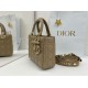 Replica Borse Dior Lady Dior My ABC Dior piccola Arco ciondolo D.I.O.R. in metallo Grigio talpa Imitazioni Replica Borse Dior Lady Dior My ABC Dior piccola Arco ciondolo D.I.O.R. in metallo Grigio talpa