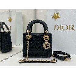 Borsa Dior Mini Lady Dior Arco con ciondoli D.I.O.R  neri hardware dorato