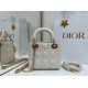 Replica Borse Dior Mini Lady Dior Arco con ciondoli D.I.O.R  bianco hardware dorato
