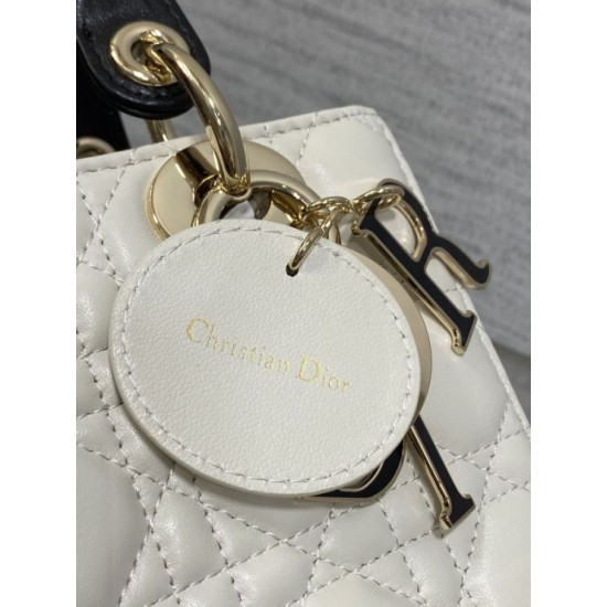 Replica Borse Dior piccola Lady Dior My ABCDior in metallo cannage bianco con ciondolo D.I.O.R