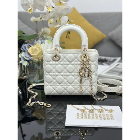 Replica Borsa Dior piccola Lady Dior My ABCDior con ciondolo D.I.O.R agnello cannage bianco