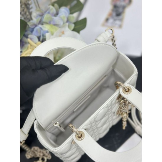 Replica Borsa Dior piccola Lady Dior My ABCDior con ciondolo D.I.O.R agnello cannage bianco