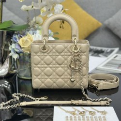 Replica Borse  Dior piccola Lady Dior My ABCDior con ciondolo D.I.O.R agnello cannage Albicocca