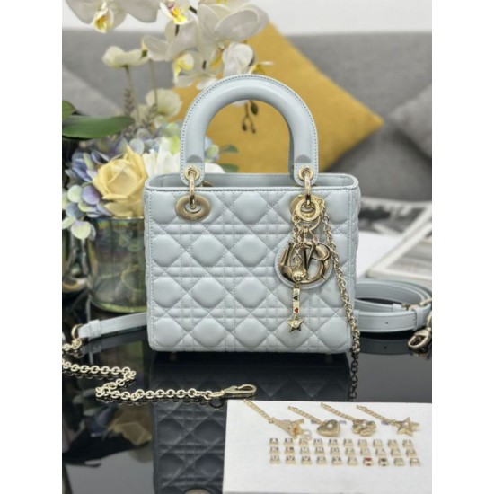 Replica Borsa Dior piccola Lady Dior My ABCDior con ciondolo D.I.O.R agnello cannage blu