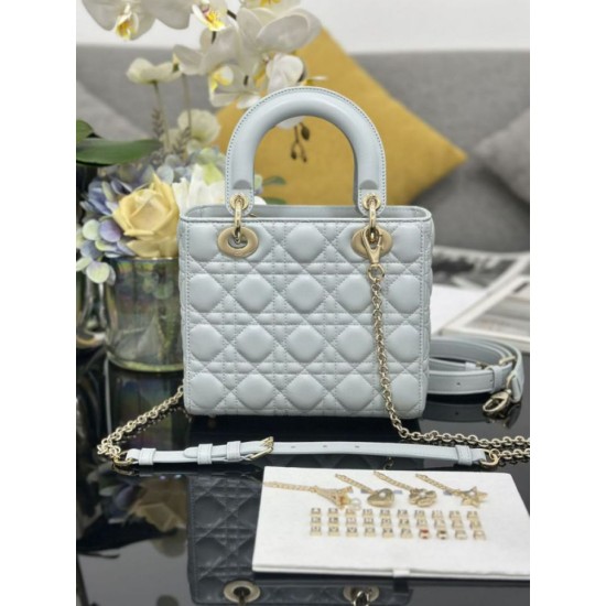 Replica Borsa Dior piccola Lady Dior My ABCDior con ciondolo D.I.O.R agnello cannage blu