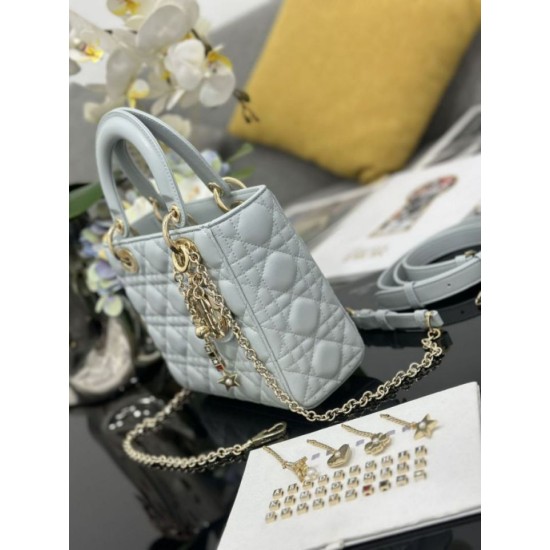 Replica Borsa Dior piccola Lady Dior My ABCDior con ciondolo D.I.O.R agnello cannage blu