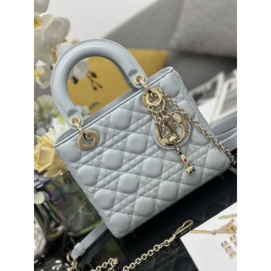 Replica Borsa Dior piccola Lady Dior My ABCDior con ciondolo D.I.O.R agnello cannage blu