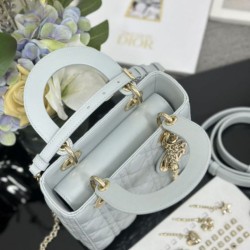 Replica Borsa Dior piccola Lady Dior My ABCDior con ciondolo D.I.O.R agnello cannage blu Imitazioni Replica Borsa Dior piccola Lady Dior My ABCDior con ciondolo D.I.O.R agnello cannage blu