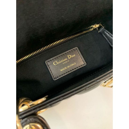 Replica Borsa Mini Lady Dior con cuciture cannage nero Imitazioni Replica Borsa Mini Lady Dior con cuciture cannage nero