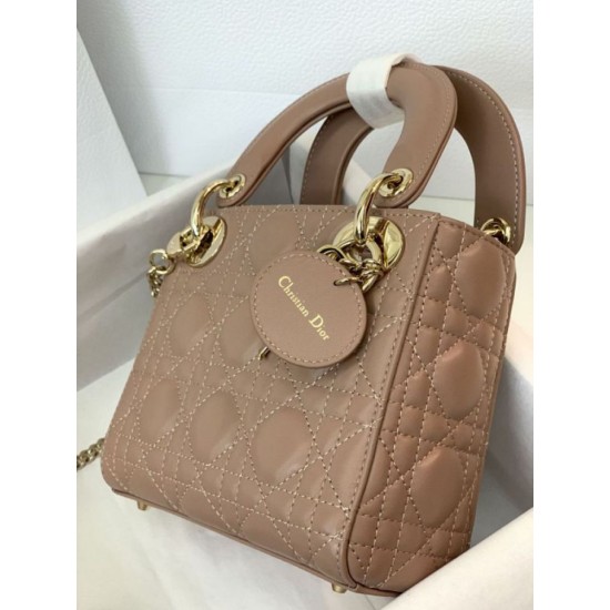Replica Borsa Mini Lady Dior con cuciture cannage rosa Imitazioni Replica Borsa Mini Lady Dior con cuciture cannage rosa
