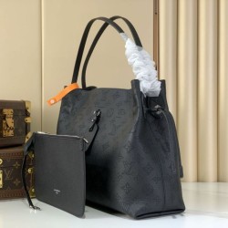 Replica Borsa tote Louis Vuitton Mahina Boundless M13180 M13179 Nero Imitazioni Replica Borsa tote Louis Vuitton Mahina Boundless M13180 M13179 Nero