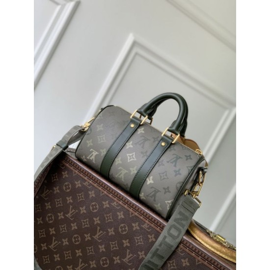 Replica Bora Pari Louis Vuitton Keepall Bandoulière 25 M26930 uomo verde