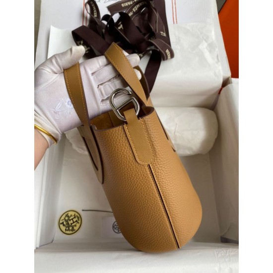 Replica Borsa tote Hermes In The Loop 18 fatta a mano marrone Clemence Imitazioni Replica Borsa tote Hermes In The Loop 18 fatta a mano marrone Clemence