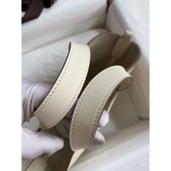 Replica Borse Imitazioni tote Hermes In The Loop 18 fatta a mano beige clemence Imitazioni Replica Borse Imitazioni tote Hermes In The Loop 18 fatta a mano beige clemence