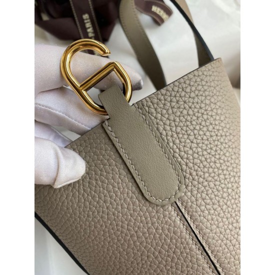Replica borse griffate tote Hermes In The Loop 18 grigia Clemence Imitazioni Replica borse griffate tote Hermes In The Loop 18 grigia Clemence