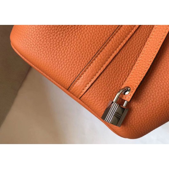 Replica Borsa Tote Hermes Picotin Lock 18/22 Arancione Clemence Imitazioni Replica Borsa Tote Hermes Picotin Lock 18/22 Arancione Clemence