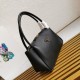Replica Borsa a tracolla Prada con logo triangolare nero Riproduzione Fedele Borsa a tracolla Prada con logo triangolare nero imitazioni