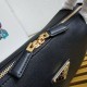 Replica Borsa a tracolla Prada con logo triangolare nero Riproduzione Fedele Borsa a tracolla Prada con logo triangolare nero imitazioni
