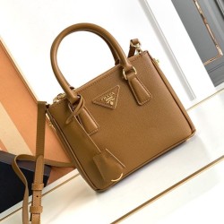 Replica Imitazione Prada Mini/Medium Galleria Bag Saffiano Marrone Riproduzione Fedele Imitazione Prada Mini/Medium Galleria Bag Saffiano Marrone imitazioni