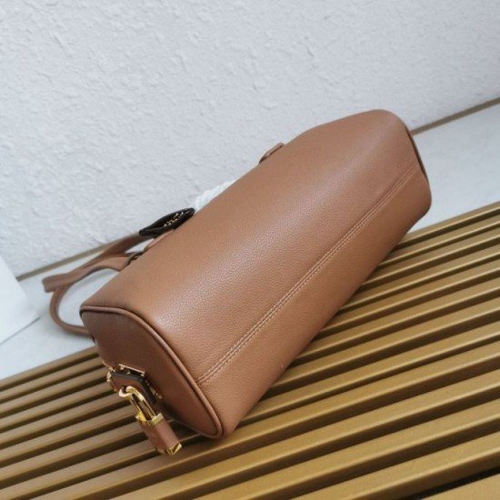 Riproduzione Fedele Borsa media Prada con lucchetto caramello imitazioni