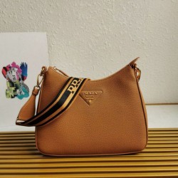 Replica Borsa a tracolla Prada Granata Marrone Riproduzione Fedele Borsa a tracolla Prada Granata Marrone imitazioni