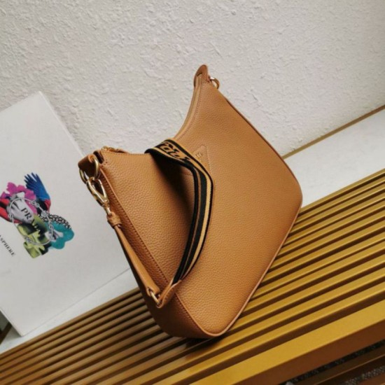 Replica Borsa a tracolla Prada Granata Marrone Riproduzione Fedele Borsa a tracolla Prada Granata Marrone imitazioni