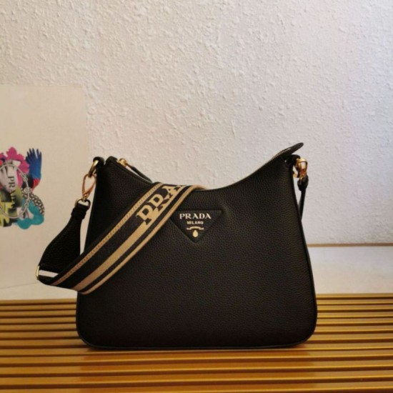 Replica Borsa a tracolla Prada Granata Nera Riproduzione Fedele Borsa a tracolla Prada Granata Nera imitazioni