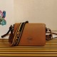 Replica Imitazione Borsa 1:1 a tracolla piccola Prada Flap Granata Marrone Riproduzione Fedele Imitazione Borsa Replica a tracolla piccola Prada Flap Granata Marrone imitazioni