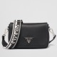 Replica Bora Pari a tracolla piccola Prada Flap Granata Nera Riproduzione Fedele Bora Pari replica a tracolla piccola Prada Flap Granata Nera imitazioni