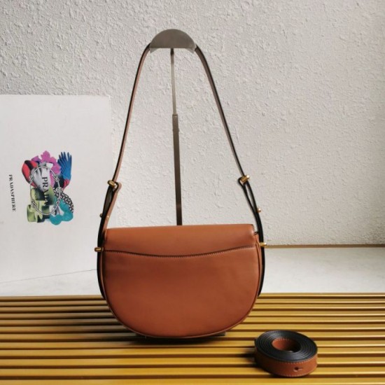 Replica Prada Arque Shoulder Bag con Flap Brown Riproduzione Fedele Prada Arque Shoulder Bag con Flap Brown imitazioni